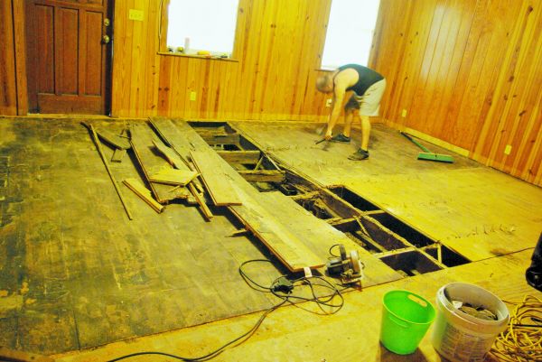 Subfloor Demolition in Eugene